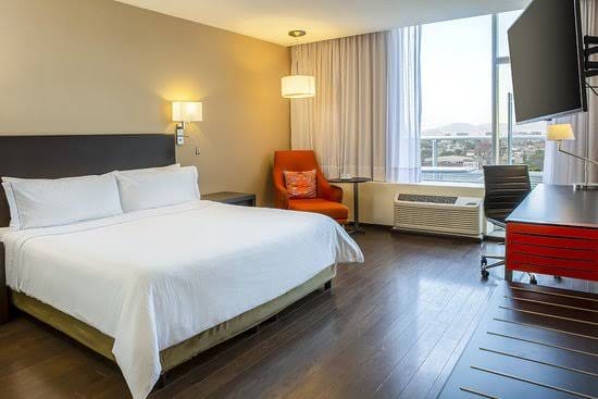 Fiesta Inn Plaza Central Aeropuerto