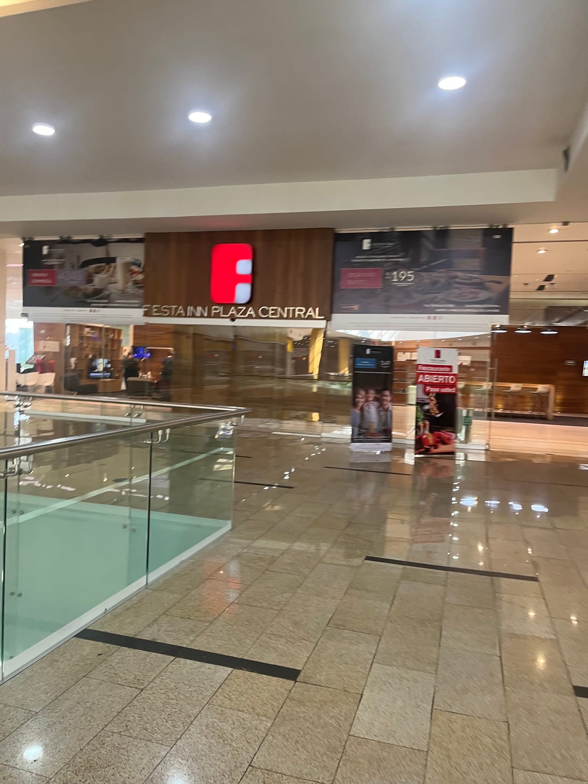 Fiesta Inn Plaza Central Aeropuerto — 5