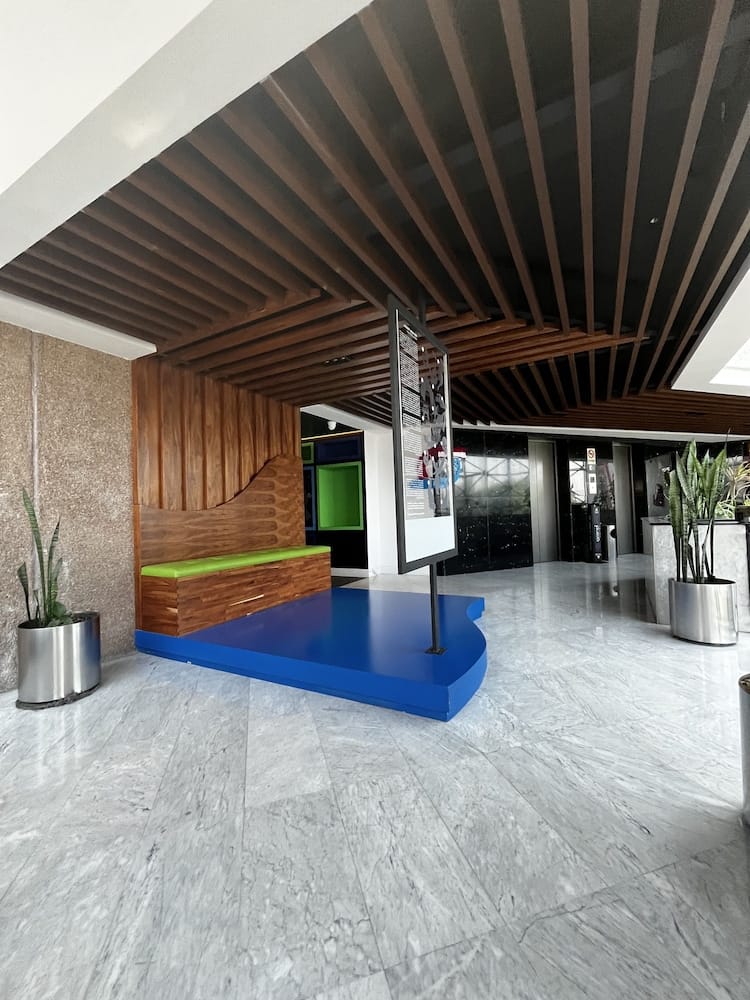 Hotel Grand Prix — 3