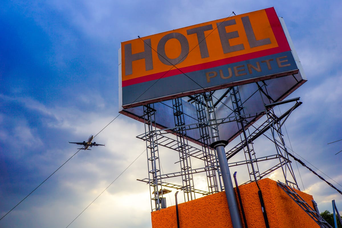 Hotel Puente