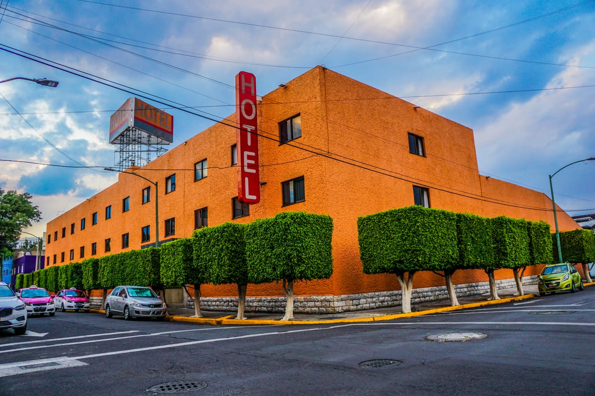Hotel Puente — 3