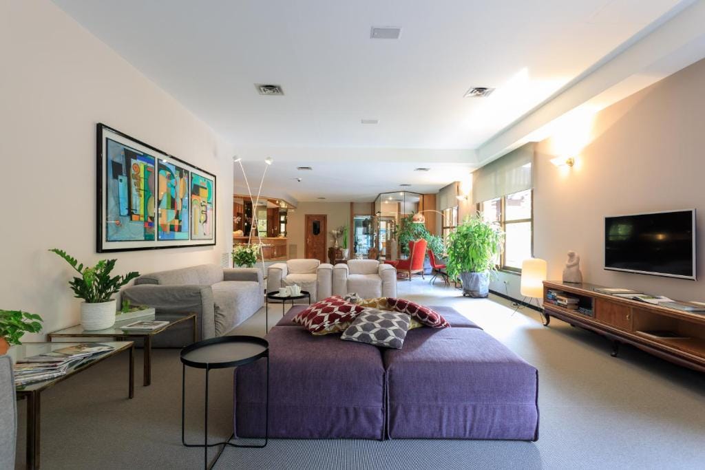 Brianteo Hotel Residence and Restaurant — 4