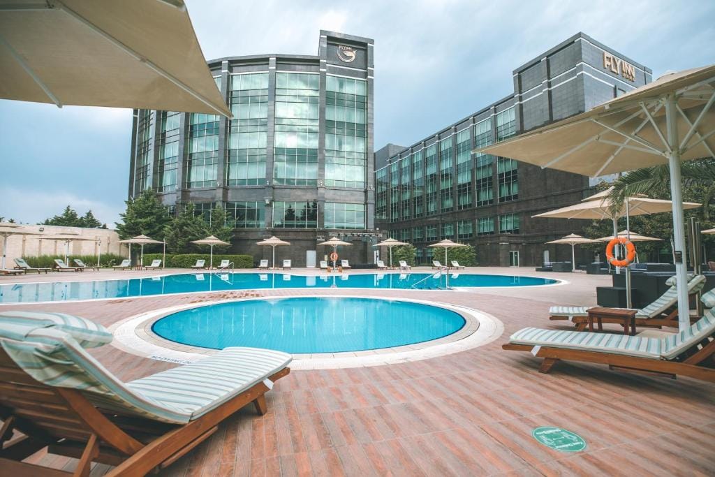 FLY INN BAKU — 4