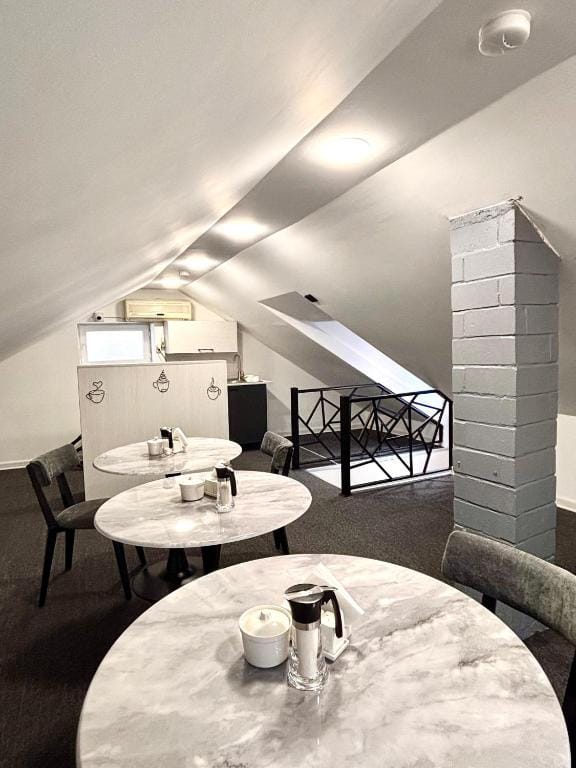 JM Central Boutique Hotel — 4