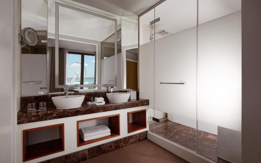 Sheraton Baku Intourist — 2