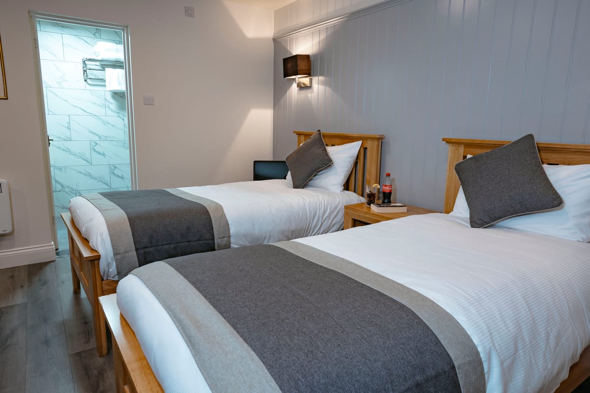 Best Western Manor Hotel and Suites