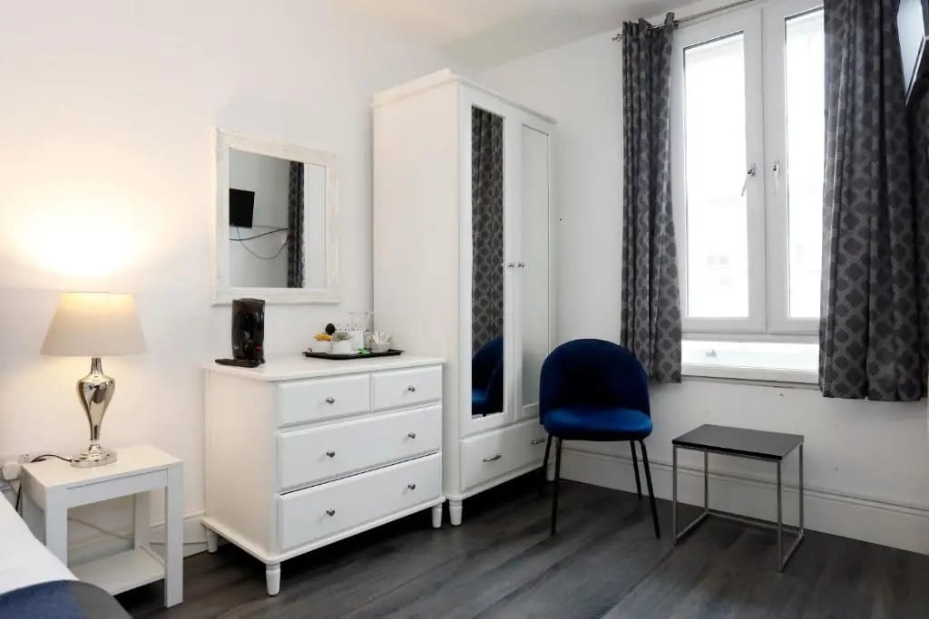 Bexley Village Hotel — 4