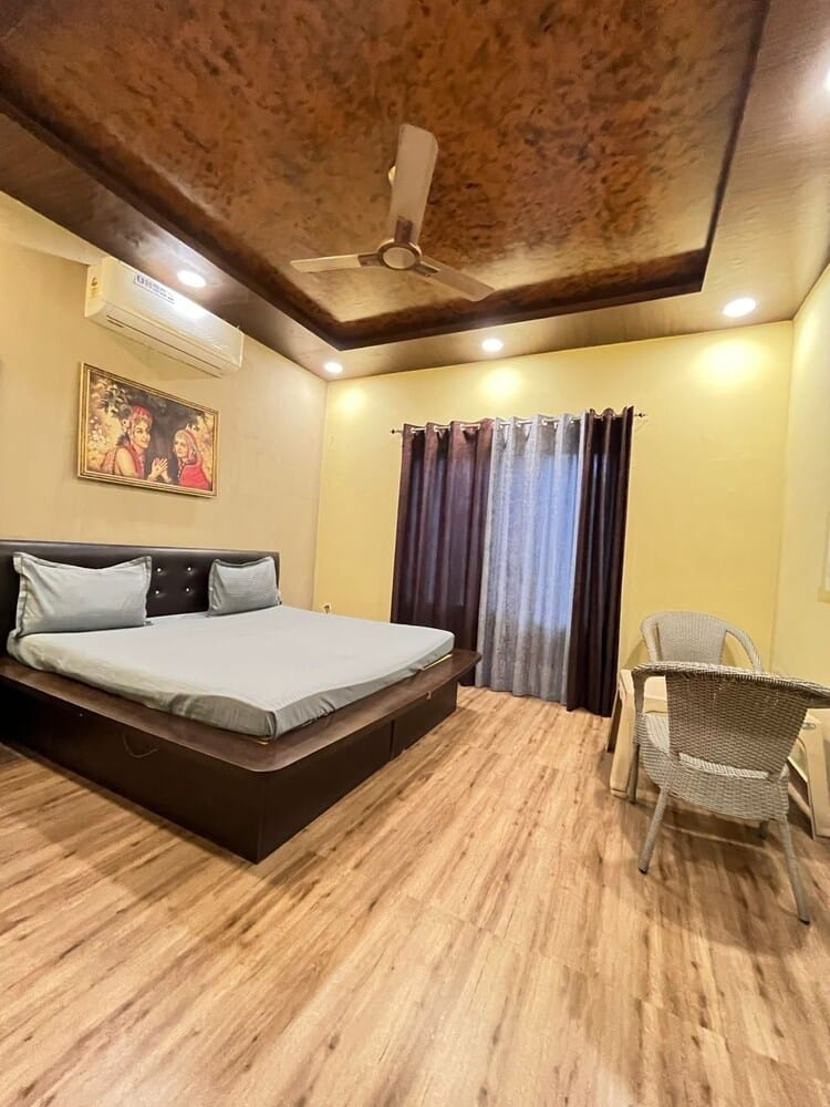 GoBravo 37 - 2Bhk Farm with Pool & Garden Sec150 Noida — 5