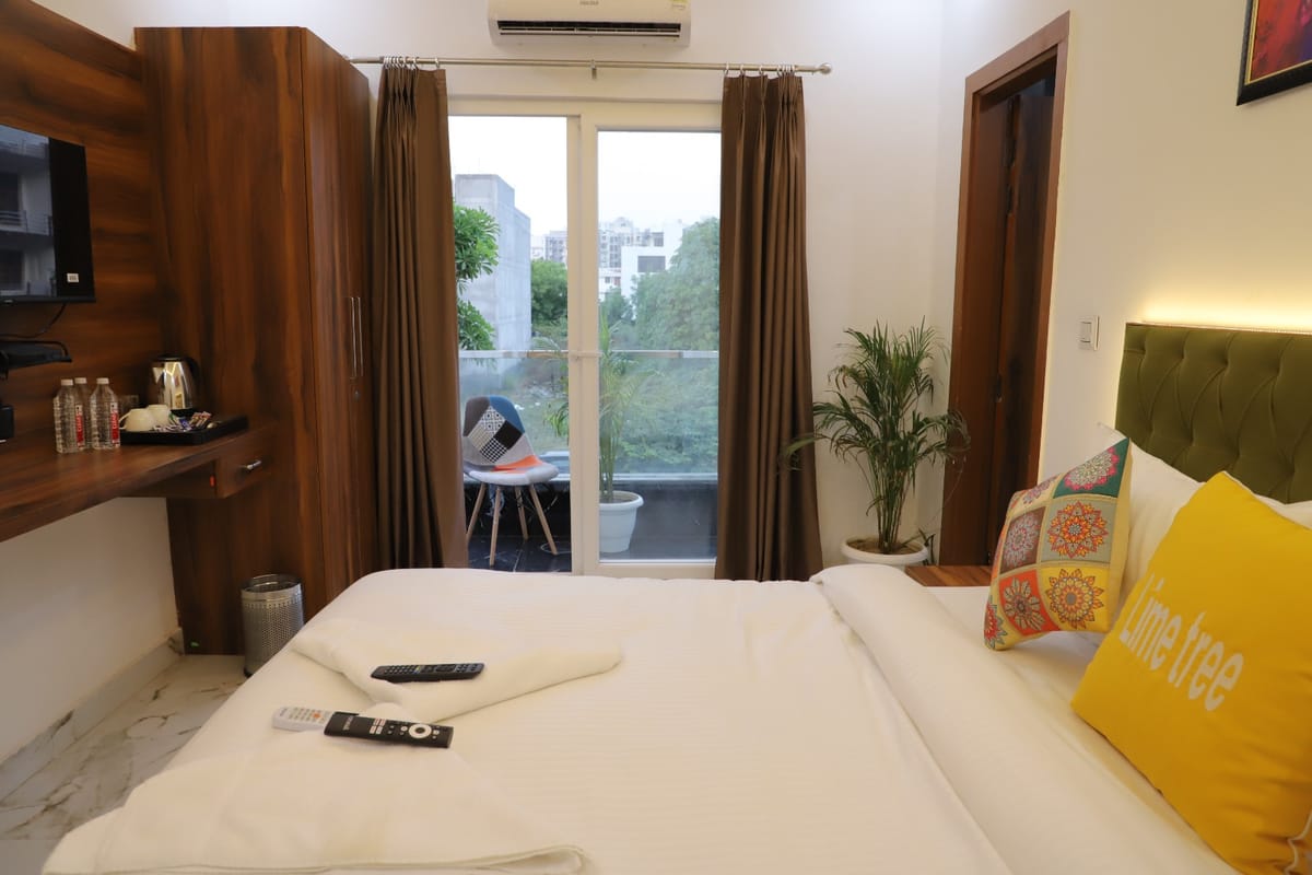 Opulent Inn by Lime Tree Hotels Next to Pari Chowk Greater Noida