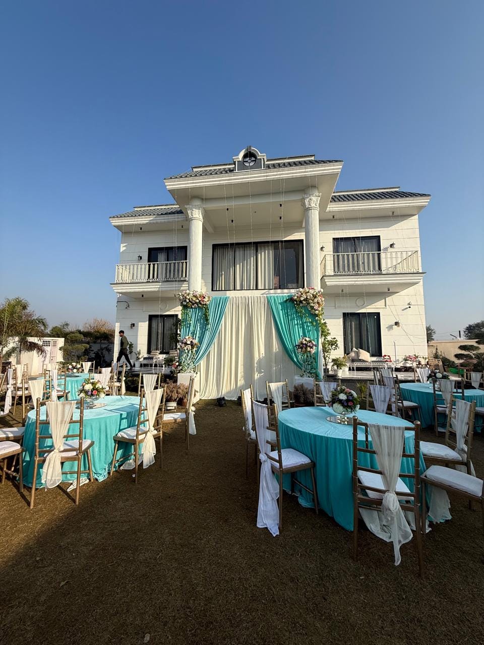 Peacock Bay Farmhouse ( Luxury Farmhouse In Noida ) — 2
