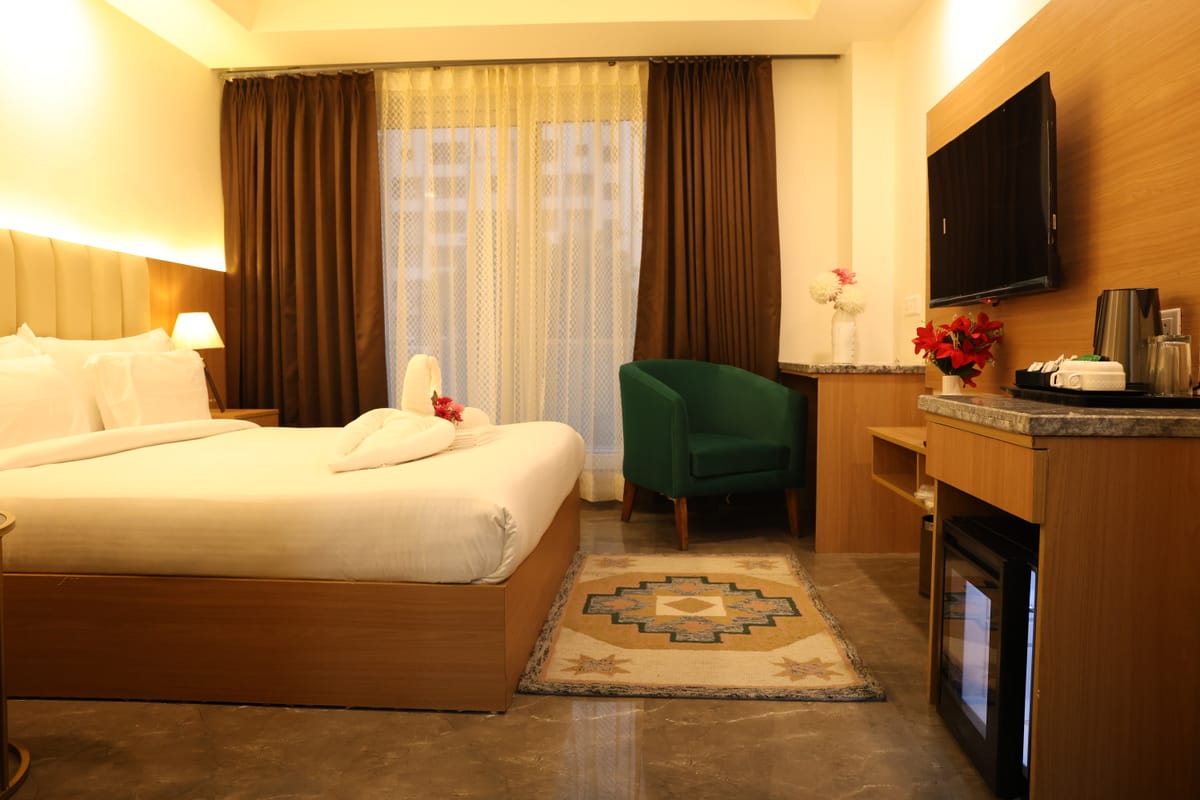 Royal Raven Hotel & Banquet' Greater Noida Nearby India Expo Centre & Mart