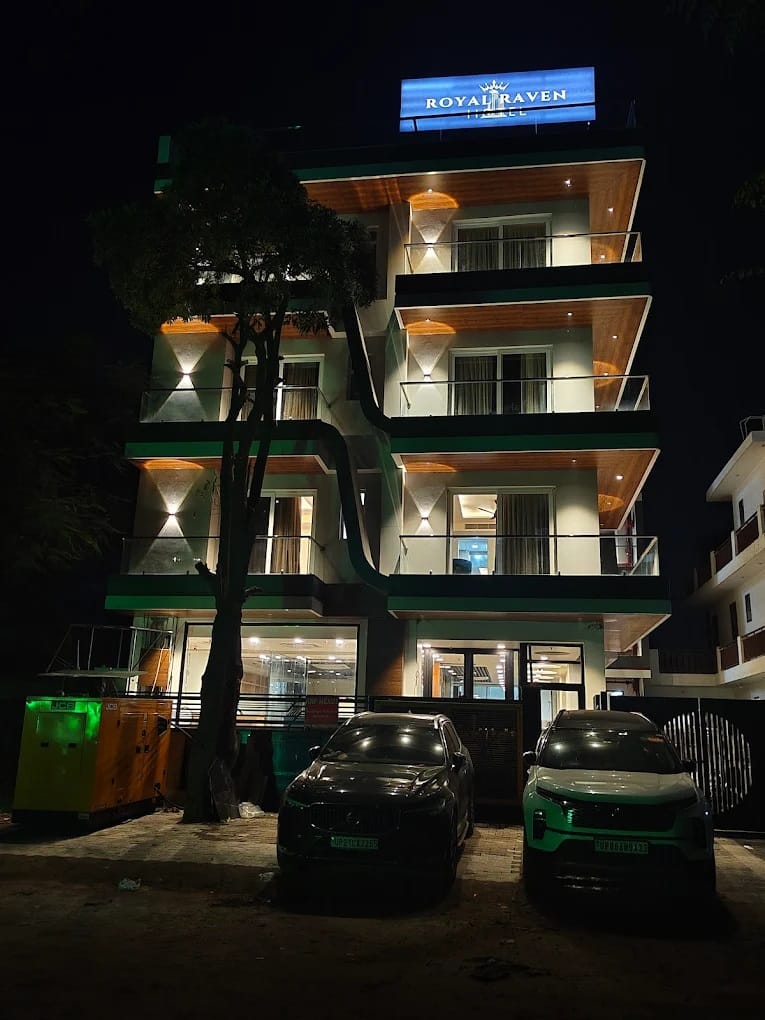 Royal Raven Hotel & Banquet' Greater Noida Nearby India Expo Centre & Mart — 3