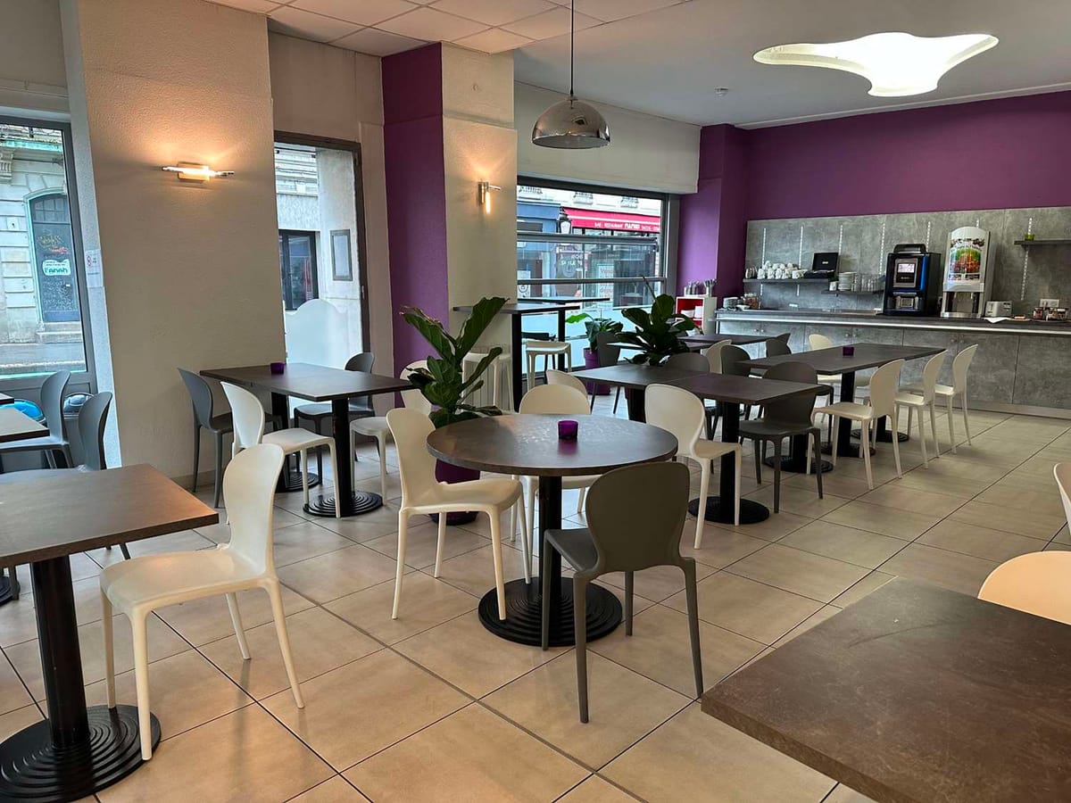 Brit Hotel Confort Nevers Centre Gare — 4