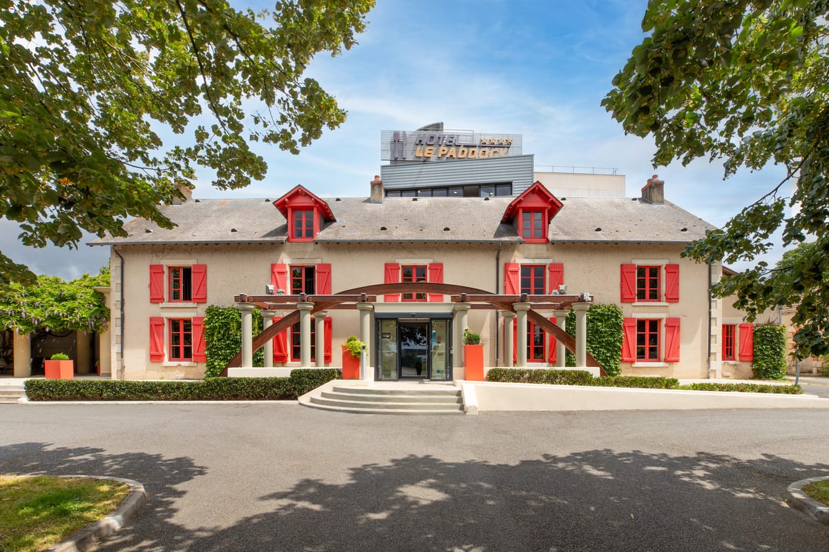 Hôtel Restaurant Le Paddock — 2