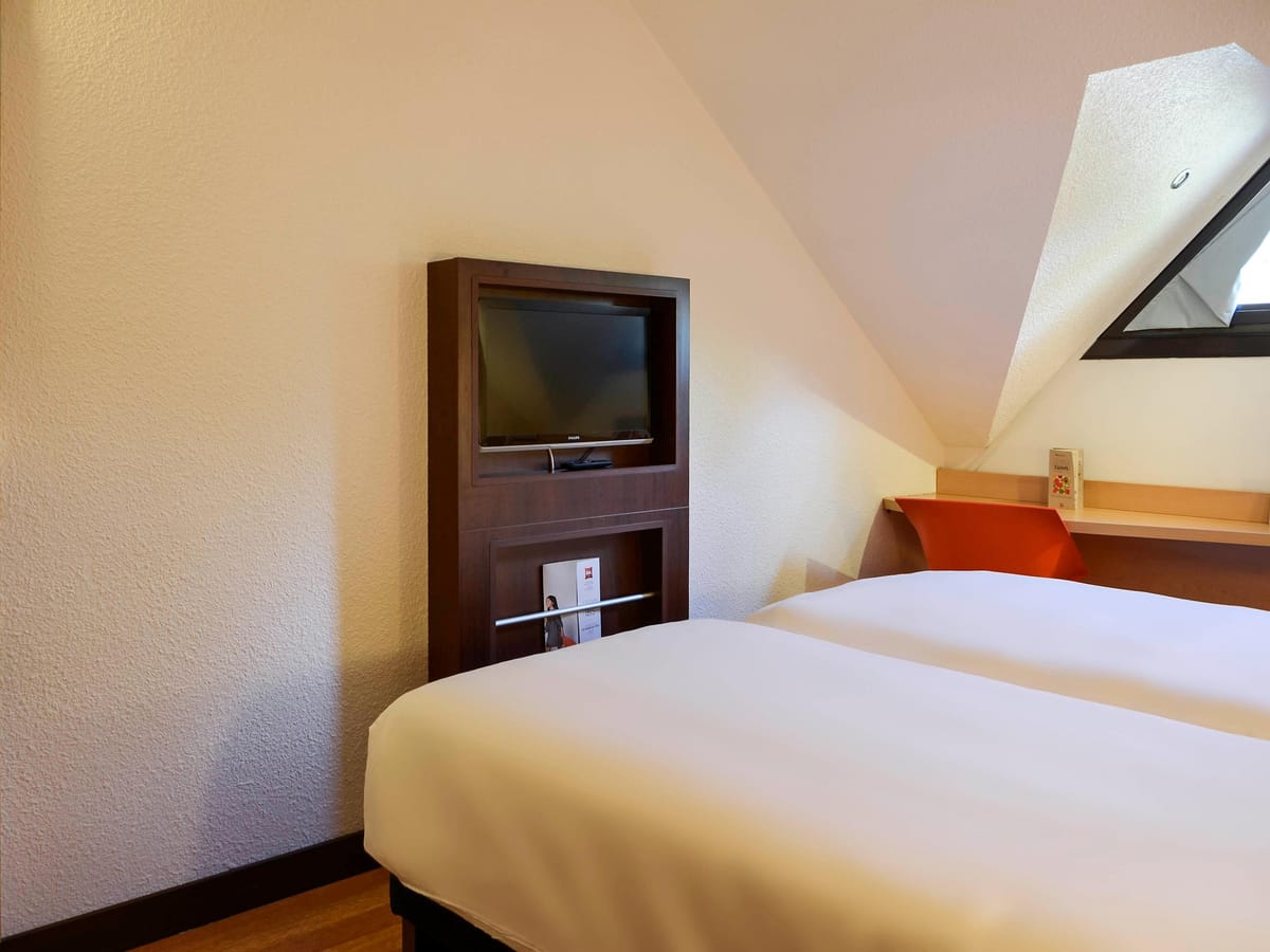 ibis Nevers — 2