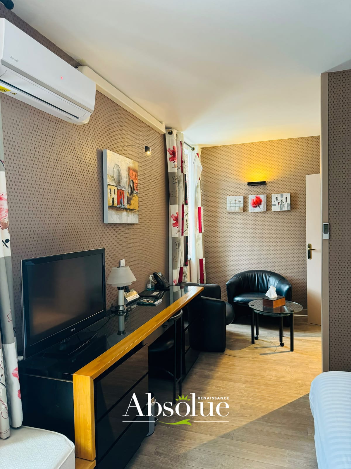 Logis Hôtel Absolue Renaissance — 3
