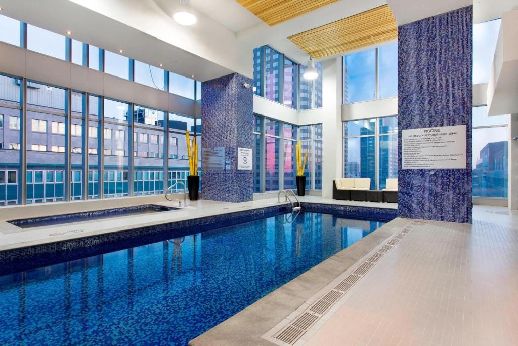 Courtyard par Marriott Montréal Centre-ville — 4