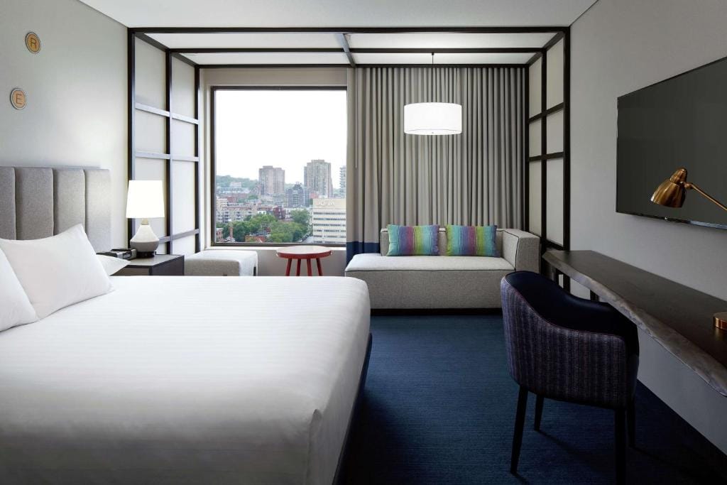 DoubleTree By Hilton Montreal