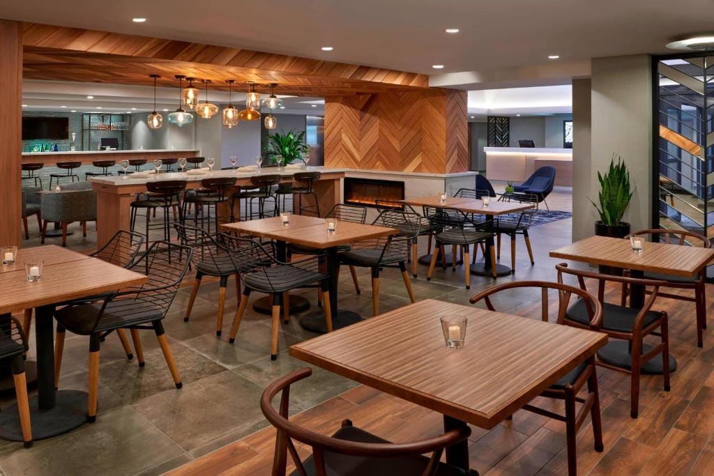 Fairfield Inn by Marriott Montreal Downtown — 4