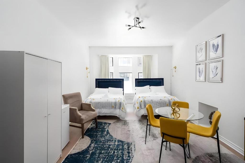 Kozy Stays Drummond Modern apartments — 4