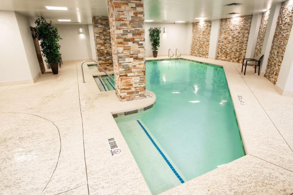Embassy Suites by Hilton Austin Downtown South Congress — 3