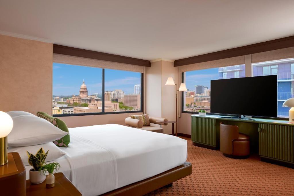 Renaissance Austin Downtown Hotel — 5