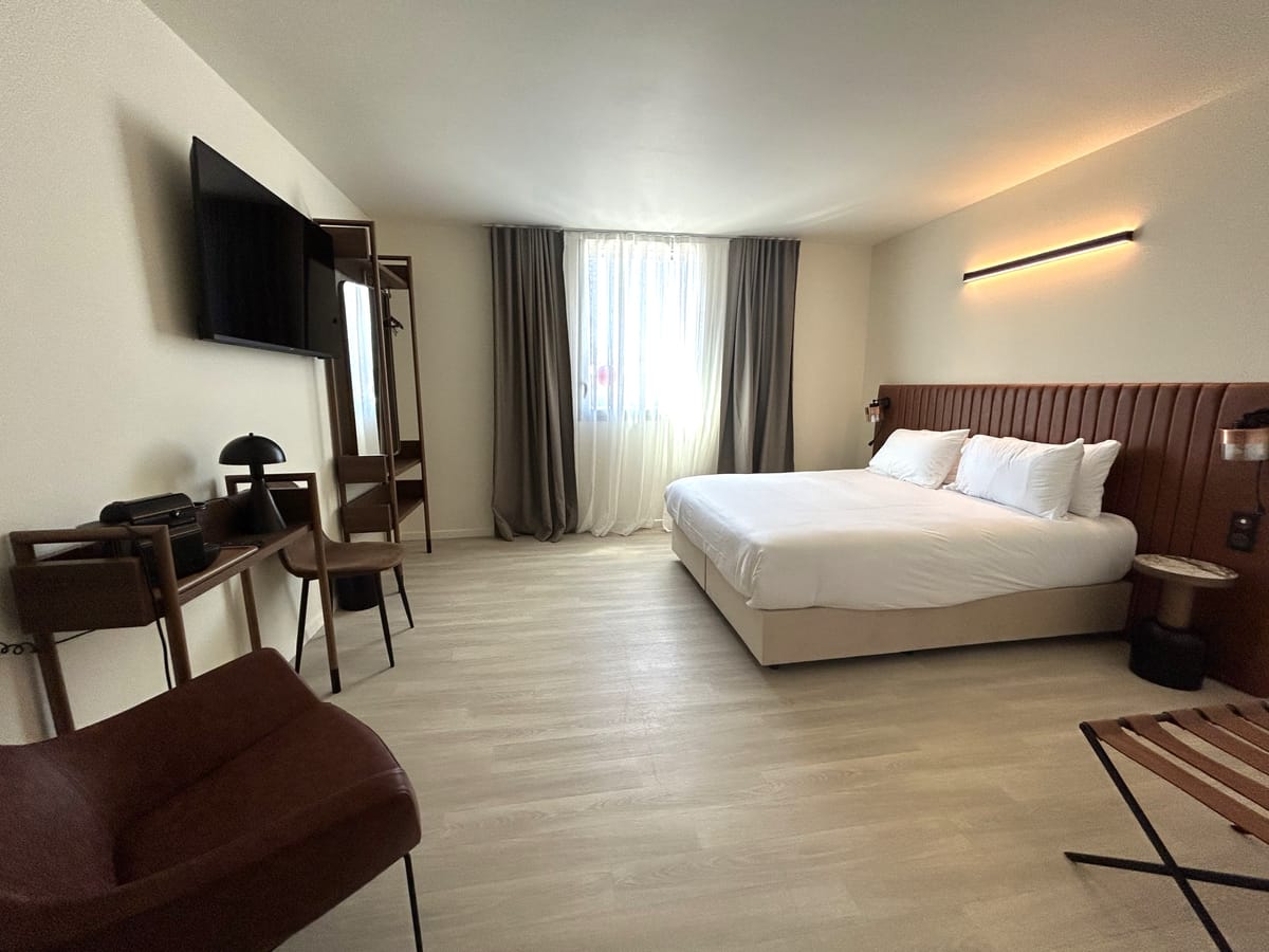 Adonis le Castellet — 3