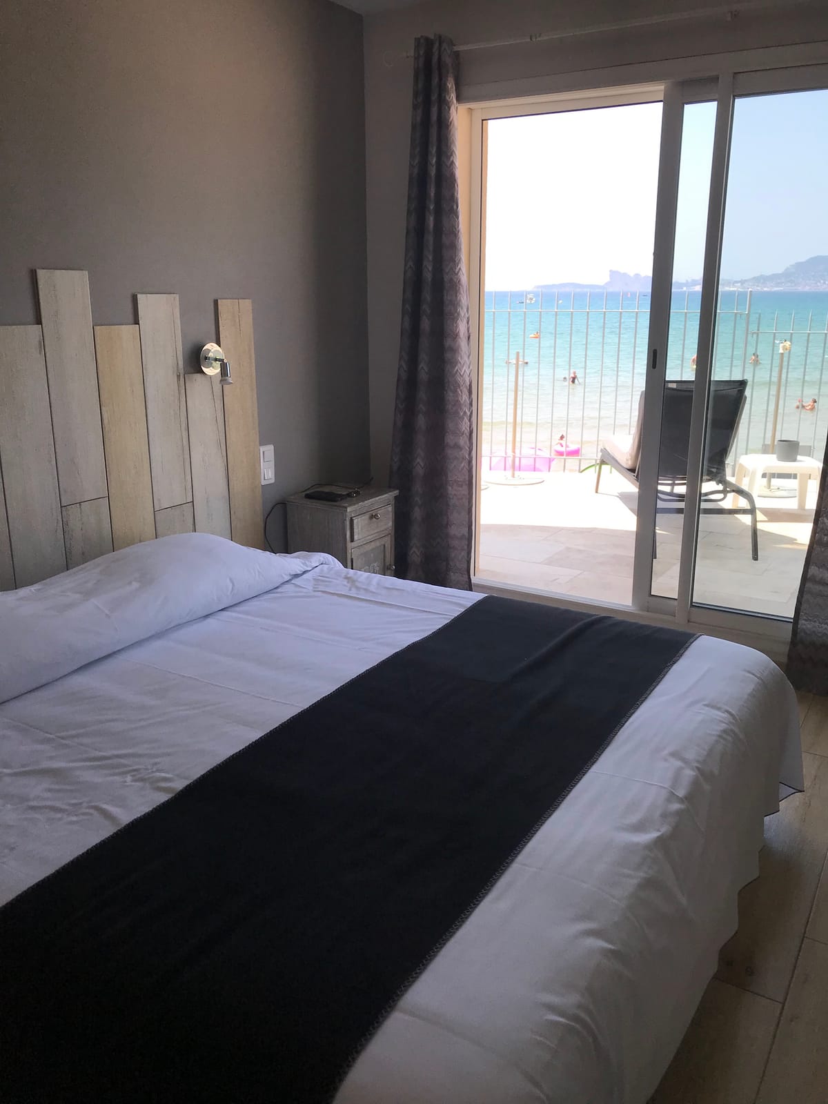 Hôtel Au Tapis De Sable — 2