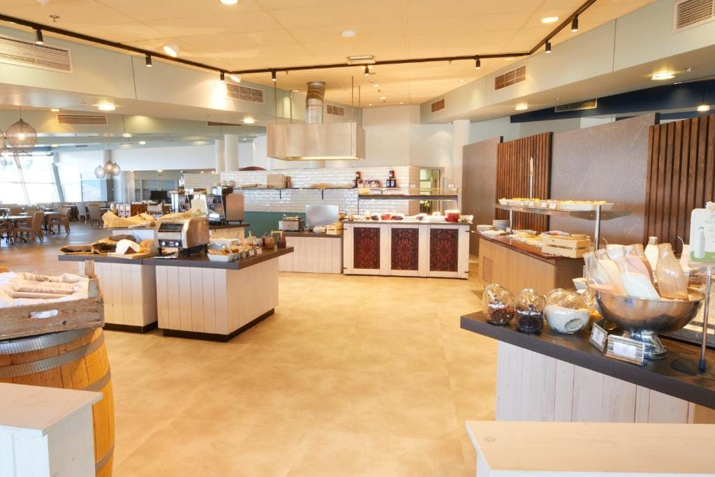 Beachhotel Zandvoort by Center Parcs — 5