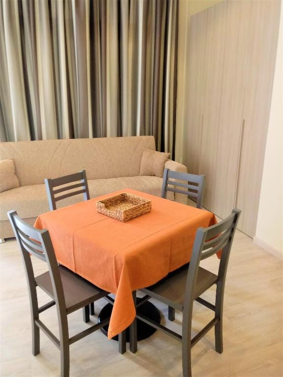 HOTEL DOZZA — 4