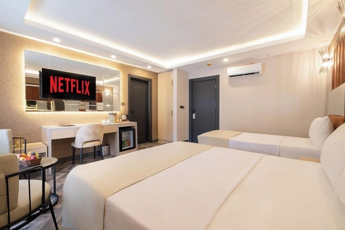 216 Star Hotel