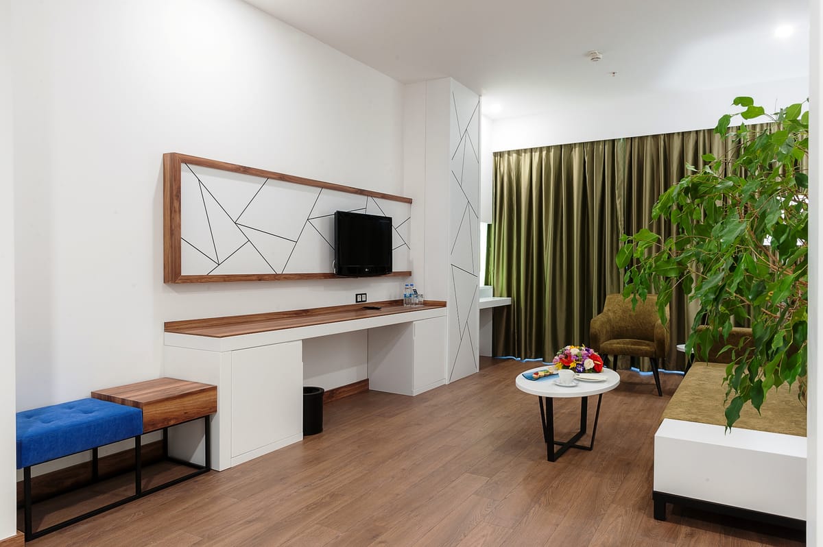 ISG Airport Hotel