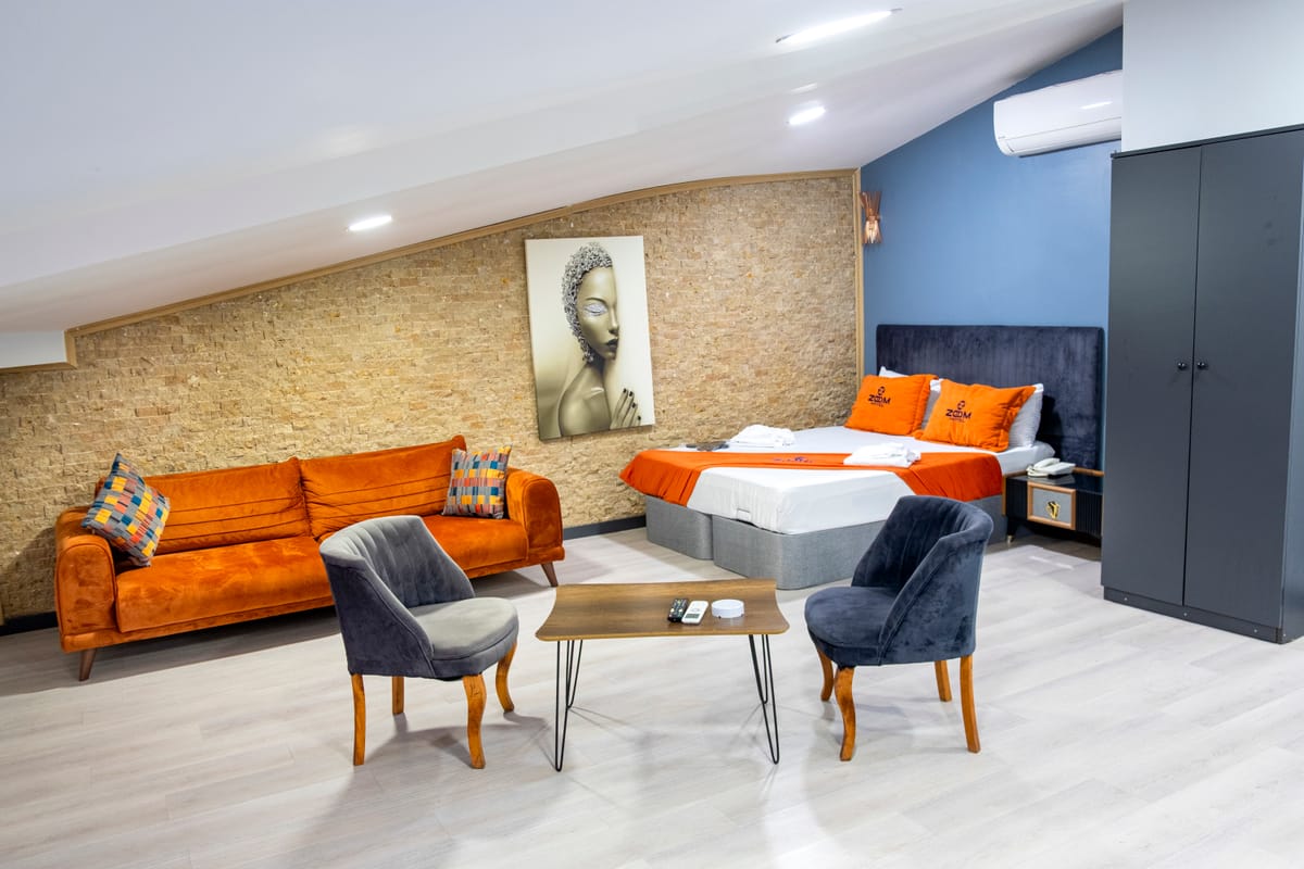 ZOOM HOTEL
