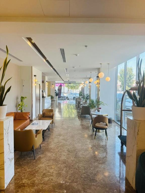 Al Ertiqaa Hotel — 2