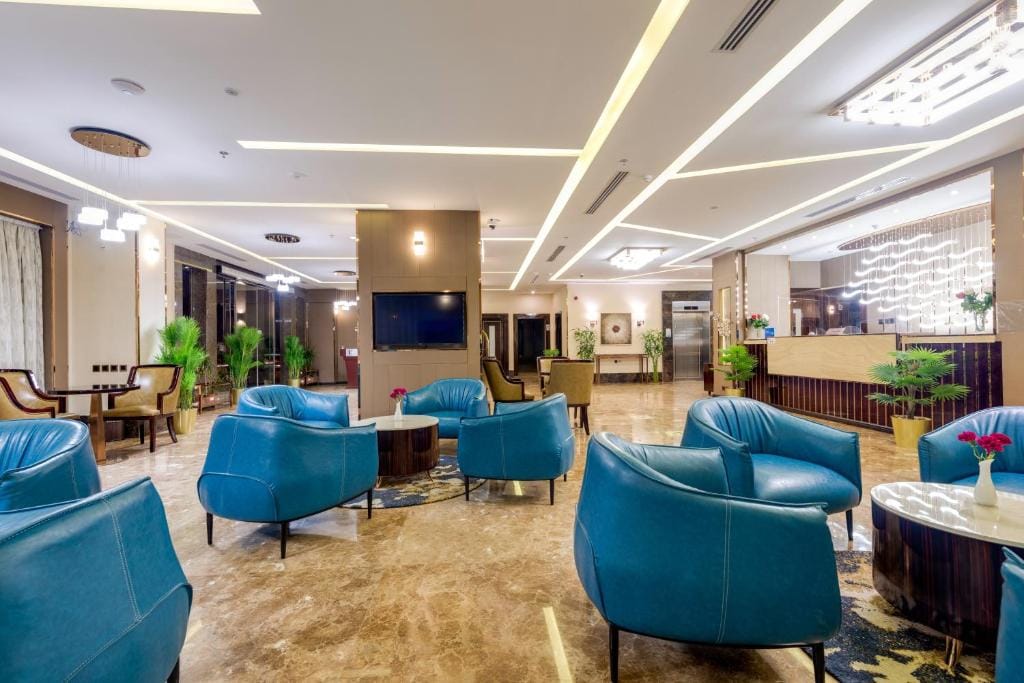 Al Ertiqaa Hotel — 4