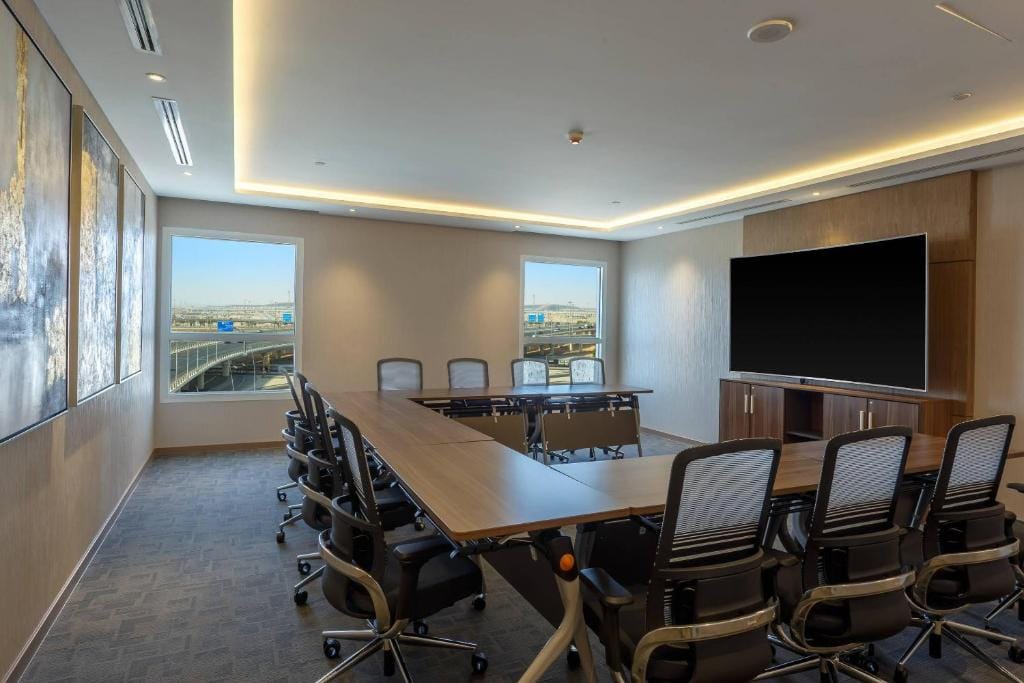 Clarion Hotel Jeddah Airport — 5