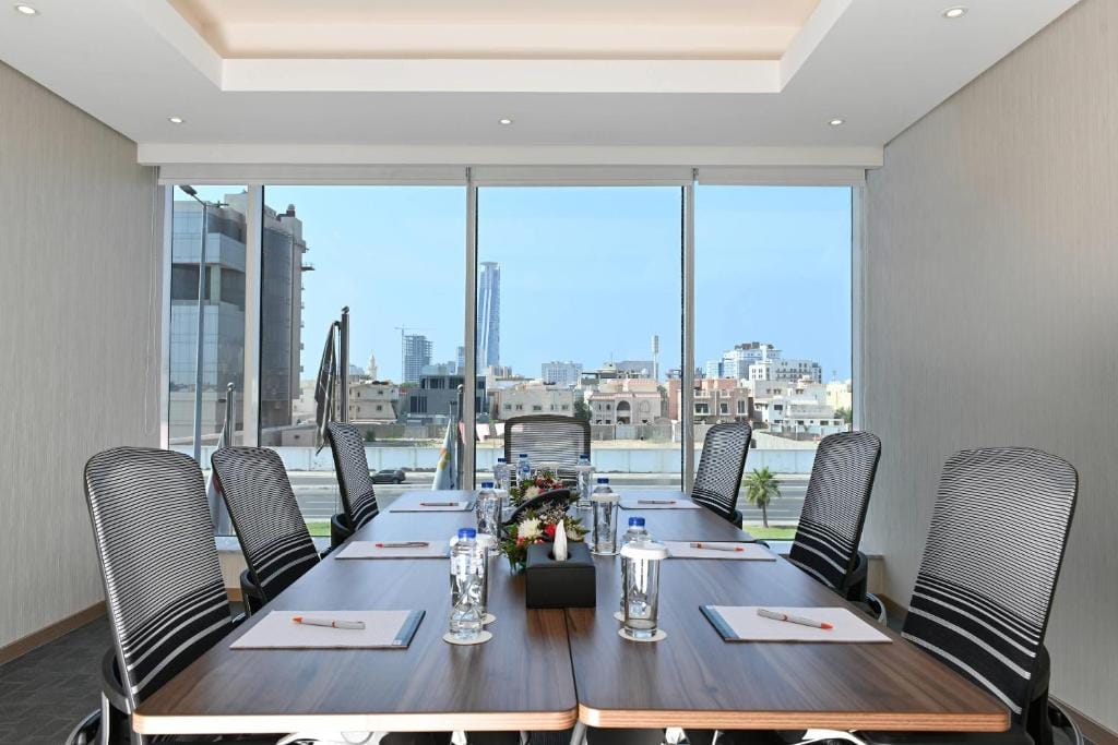 Comfort Hotel Jeddah King Road — 2