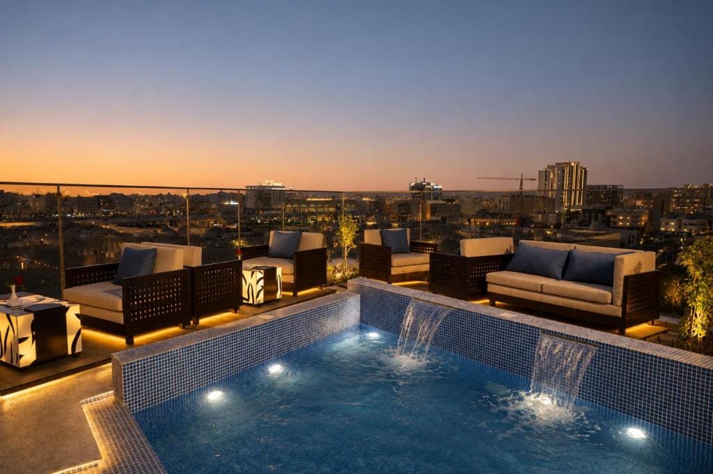 La Terrasse Hotel — 2