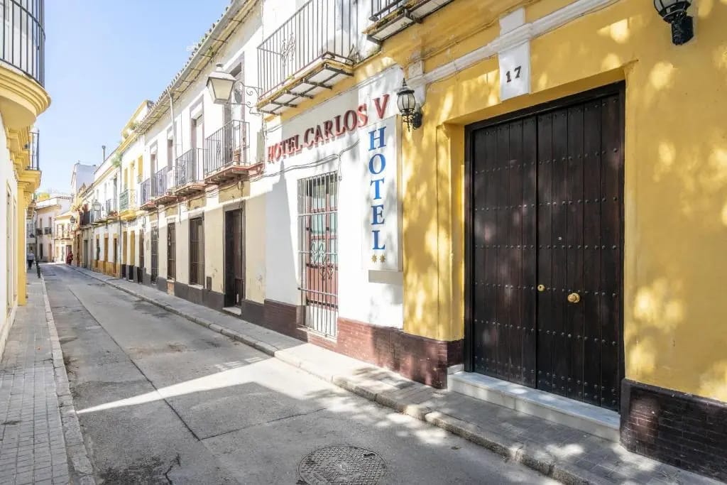 Hotel Carlos V by Vivere Stays