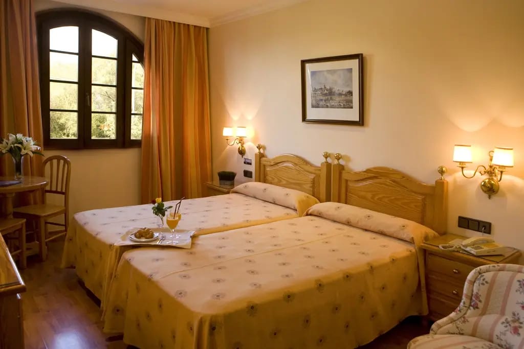 Hotel La Cueva Park — 2