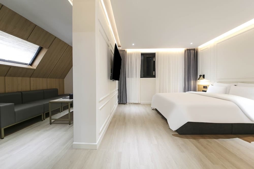 Browndot Hotel Peace Square