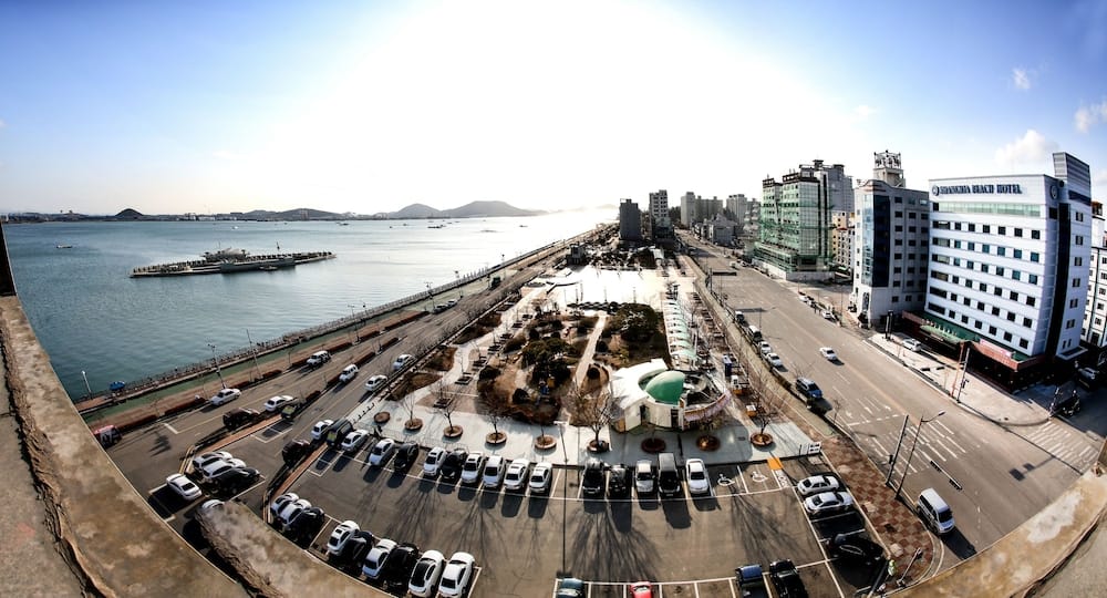 Shangria Hotel — 4