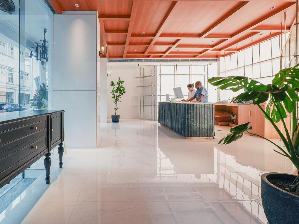 A Hotel Chinatown