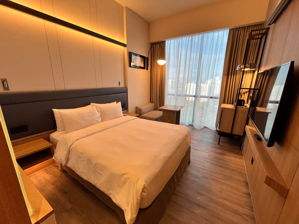 Momentus Hotel Alexandra — 3