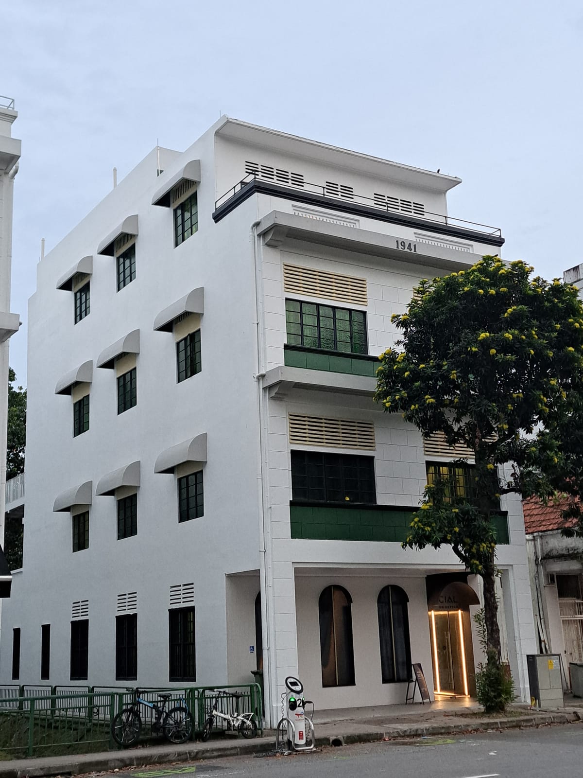 SOCIAL on Outram — 3