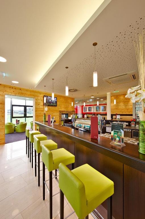 MT Hotel — 4