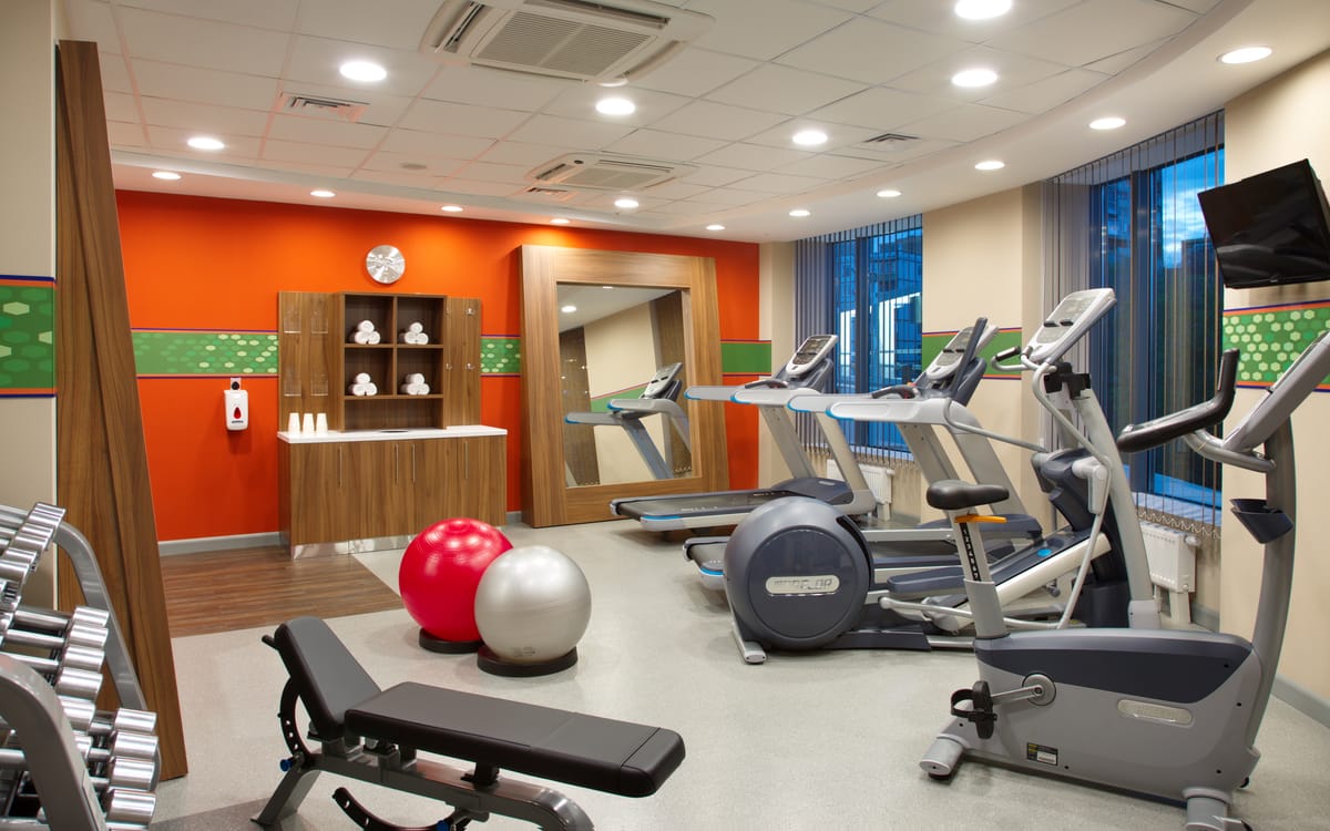 Hampton by Hilton — 5