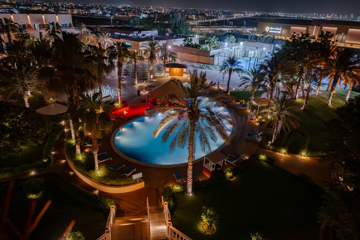 Metropolitan Al Mafraq Hotel — 2