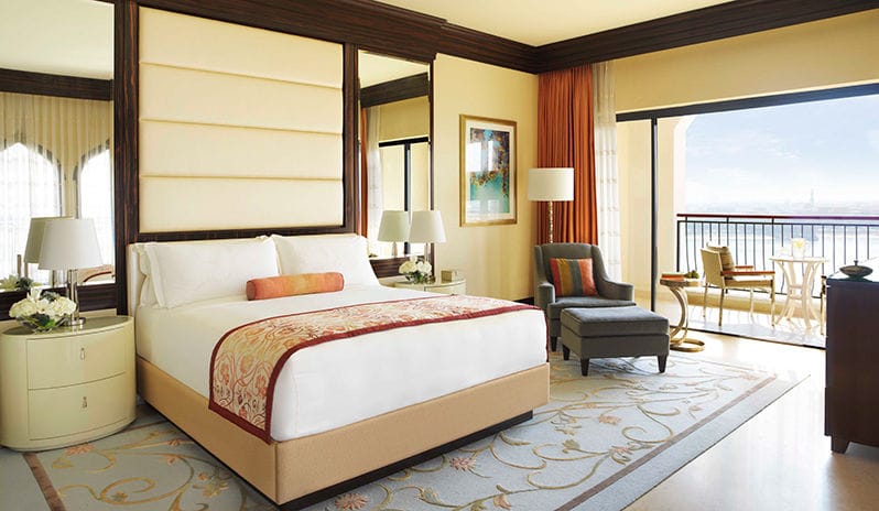 The Ritz-Carlton Abu Dhabi, Grand Canal — 3