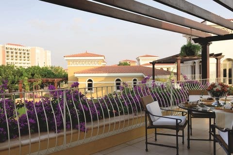 The Ritz-Carlton Abu Dhabi, Grand Canal — 4